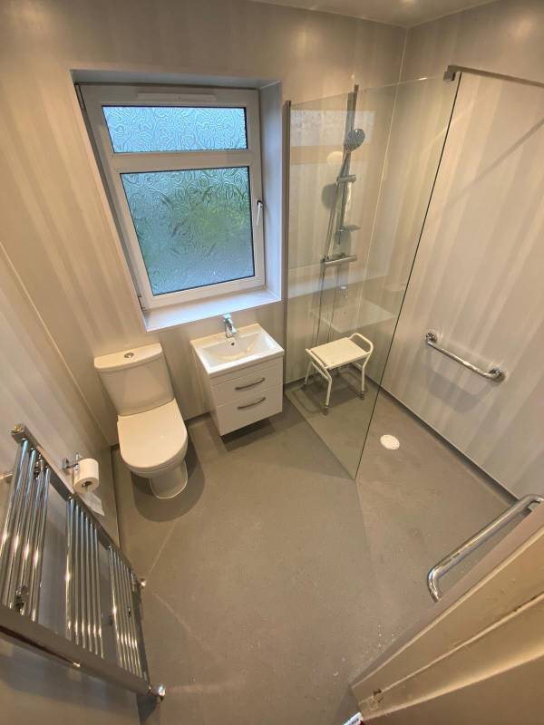 Bearsden - Wet floor and wall boards Main Photo